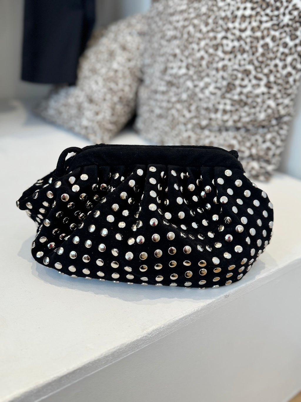 POCHETTE CLOUTÉE