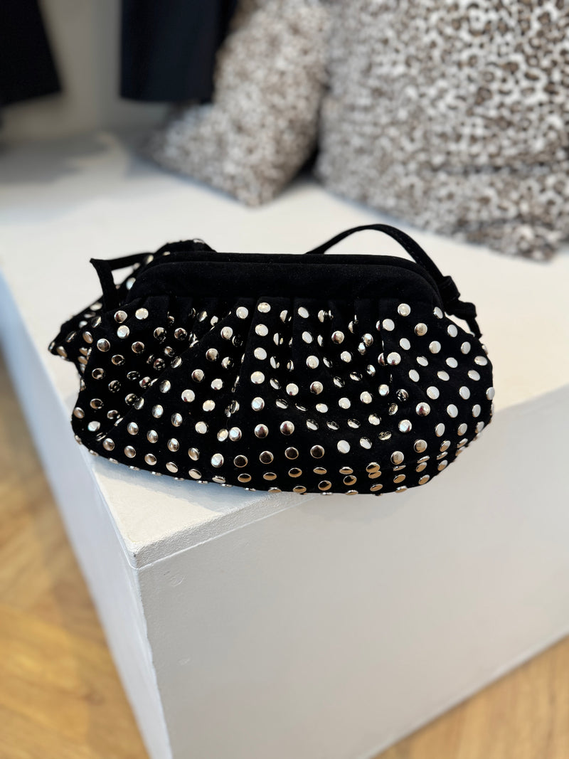 POCHETTE CLOUTÉE