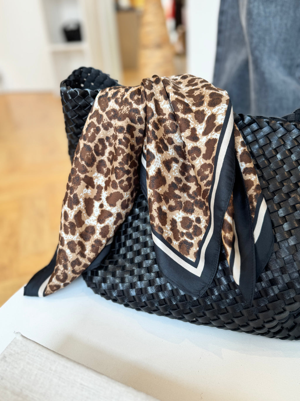 CARRÉ DE SOIE LEOPARD