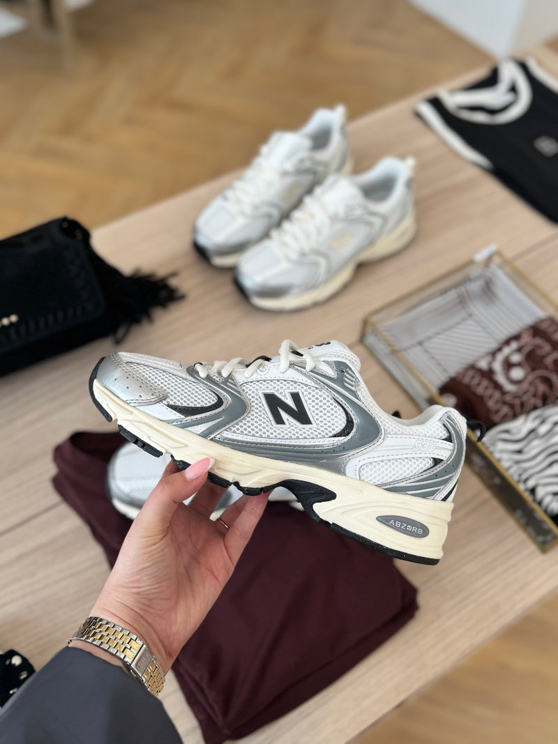 NEW BALANCE 530 SILVER METALLIC BLACK